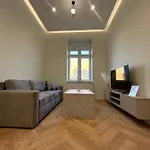 Goldhammer Premium Апартаменты *